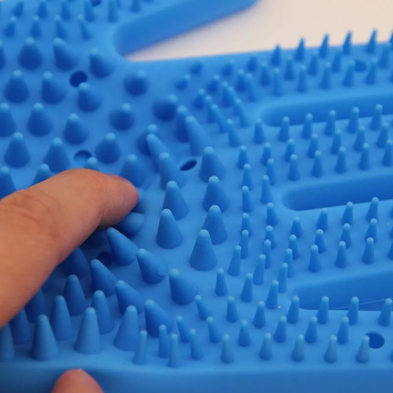 Silicone Pet Bathing Glove Hair Remover Brush Cat and Dog Pet Grooming Massage Bathing Glove - detail view 2