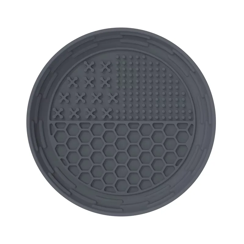 New Arrivals Dog Silicone Slow Feeder Bowl Pet Licking Pad Food Grade Silicone Pet Mat - detail view 3