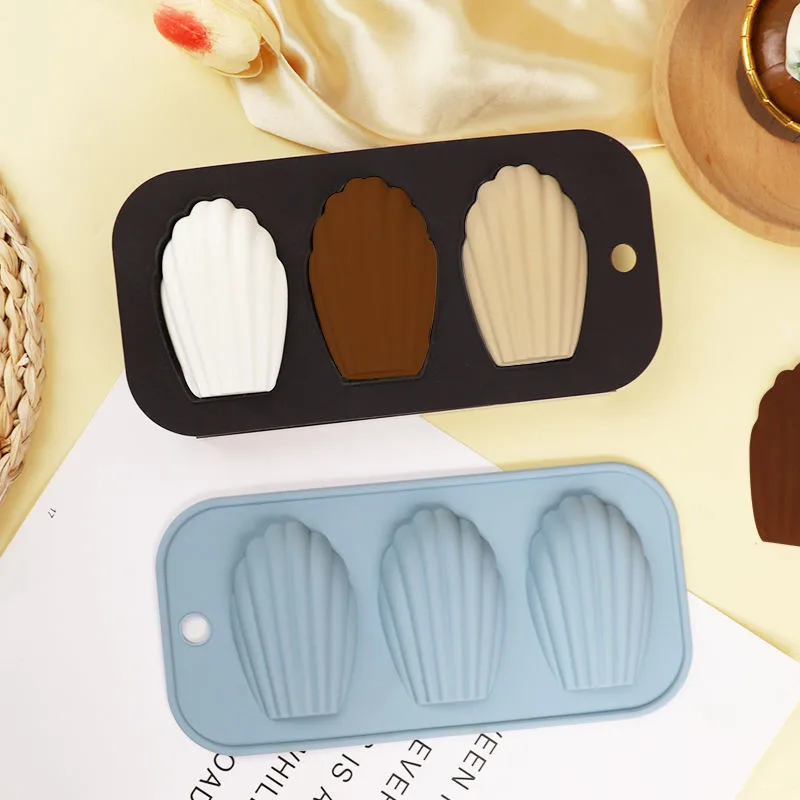 Manufacturers Food Grade Silicone Baking Mold Hot Sell 3 Compartment Silicone Cake Baking Mold - custom silicone manufacturer